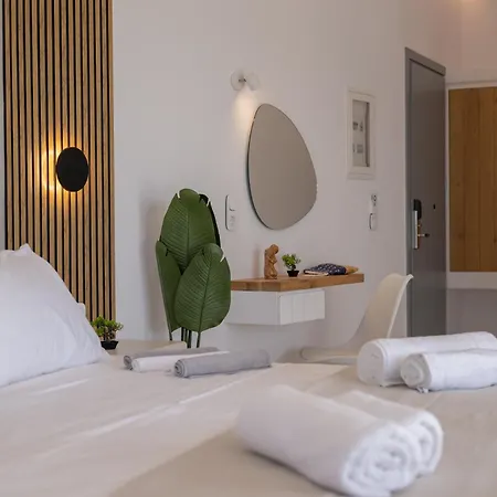 Kastraki Riviera Suites