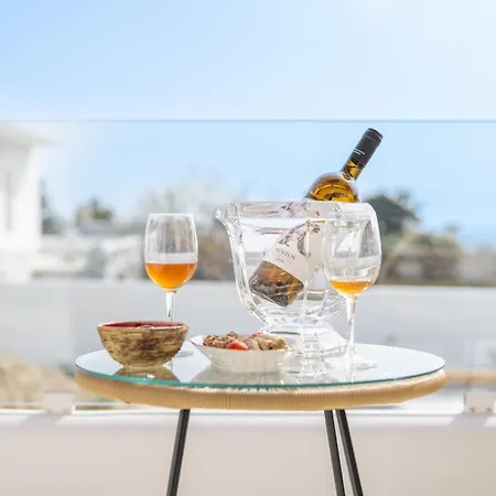 Deluxe Sea View Apartment