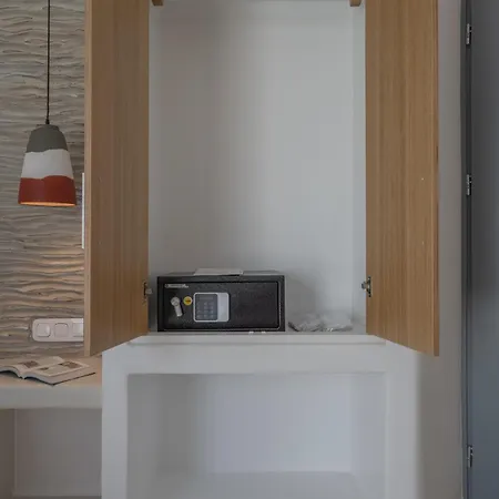 Kastraki Riviera Suites מלון דירות Kastrákion