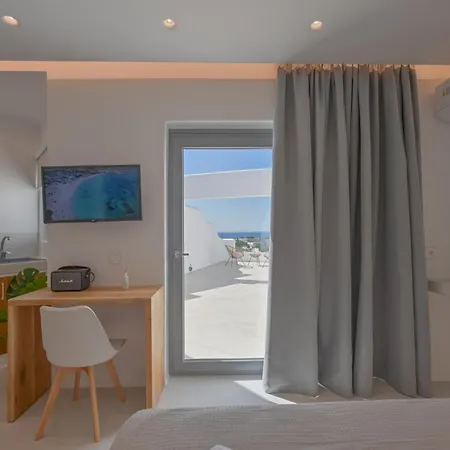 아파트호텔 Deluxe Sea View Apartment 4*